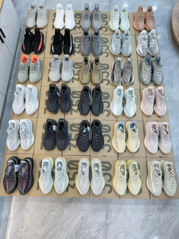 Yeezy Sneakers Pallets - Image 2
