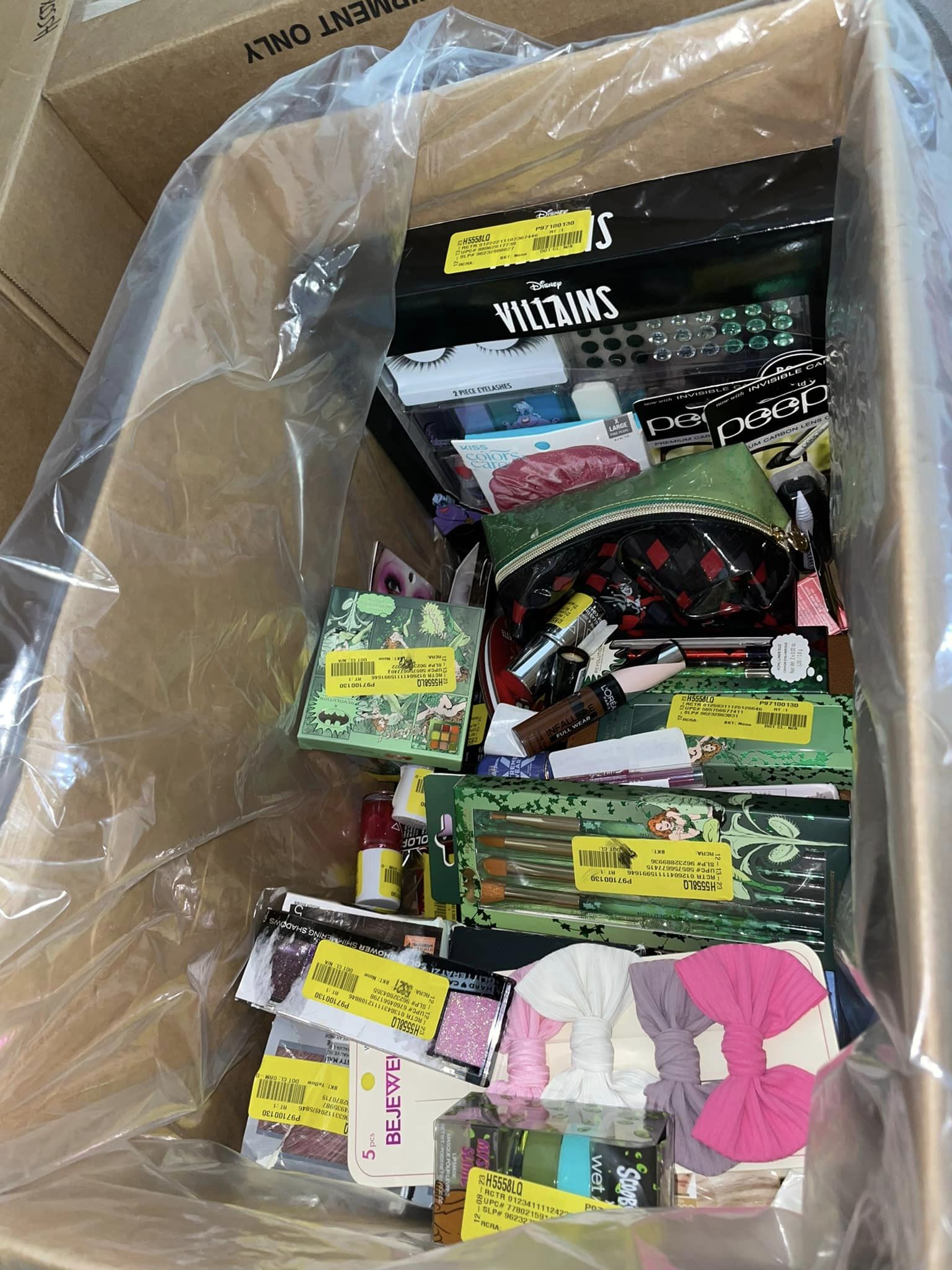 Mixed Makeup Pallet for Women - Image 7